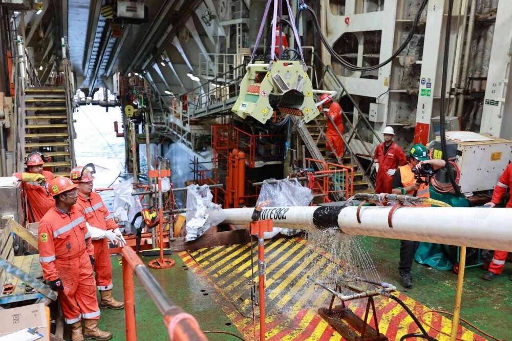 Karadeniz doğal gazının karaya taşınması için çalışmalar devam ediyor