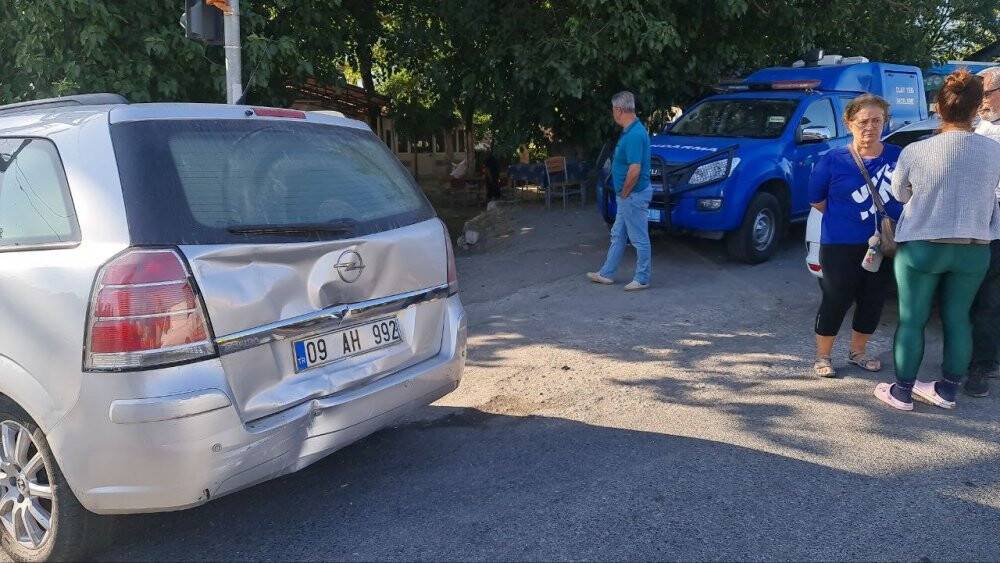 Zincirleme trafik kazası 1 ölü 6 yaralı