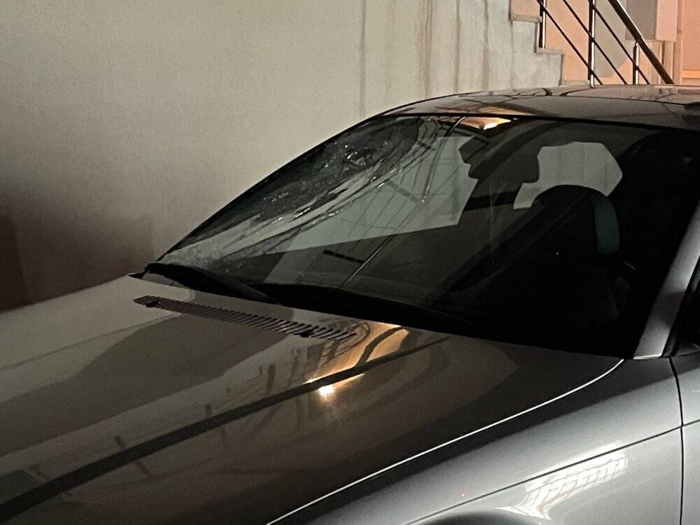 Cenaze evine taziyeye giden 2 arkadaşa otomobil çarptı: 1 ölü, 1 yaralı