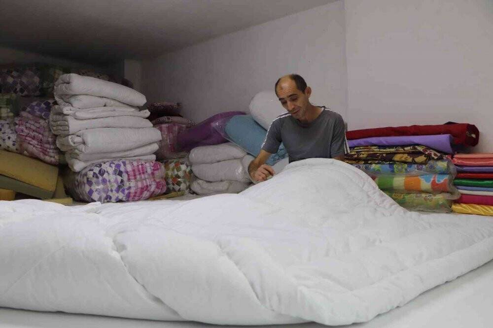 El yapımı yorgancılık hazır yorganlara direniyor