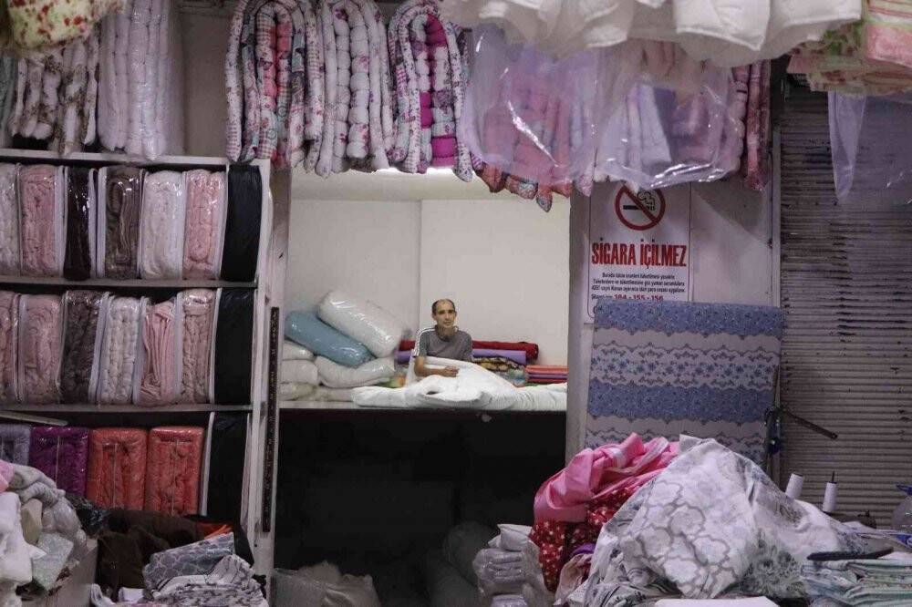 El yapımı yorgancılık hazır yorganlara direniyor