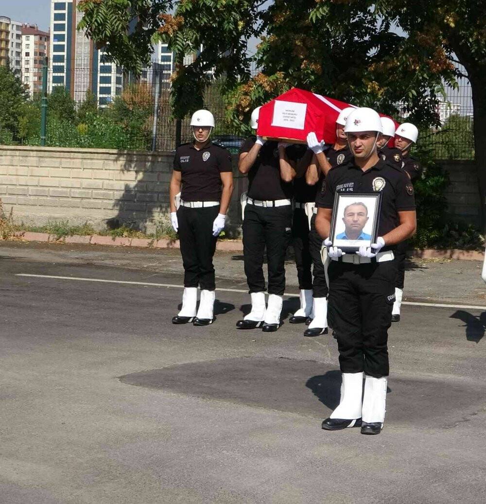 Kayserili polis kalbine yenik düştü