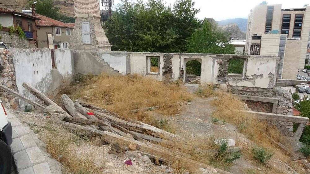 Minaresi öksüz kalmıştı, 7 yıl sonra sevindiren gelişme