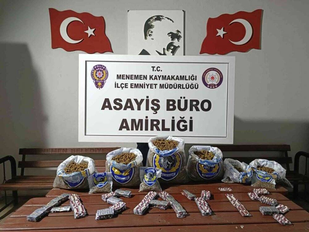 Polis kapıya dayanınca uyuşturucuları ve paraları 6. kattan aşağıya attılar