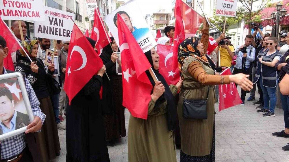 Ailelerin evlat nöbeti 45’inci haftasında