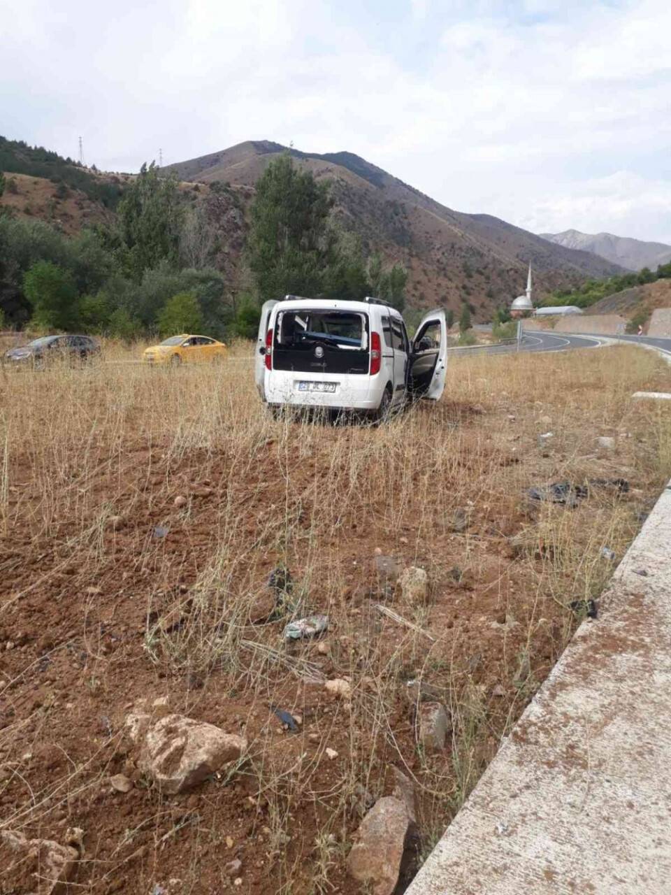 Kamyonla ticaret araç çarpıştı: 5 yaralı