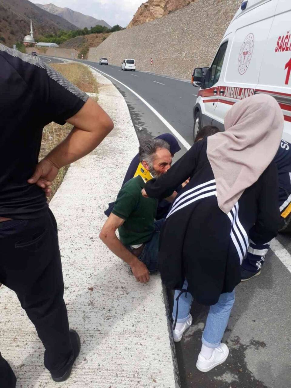 Kamyonla ticaret araç çarpıştı: 5 yaralı