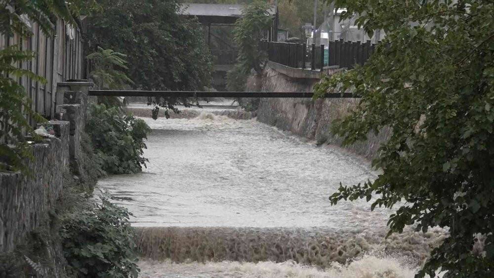 Suyu yükselen derede can pazarı