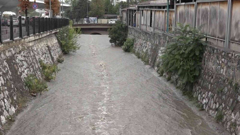 Suyu yükselen derede can pazarı