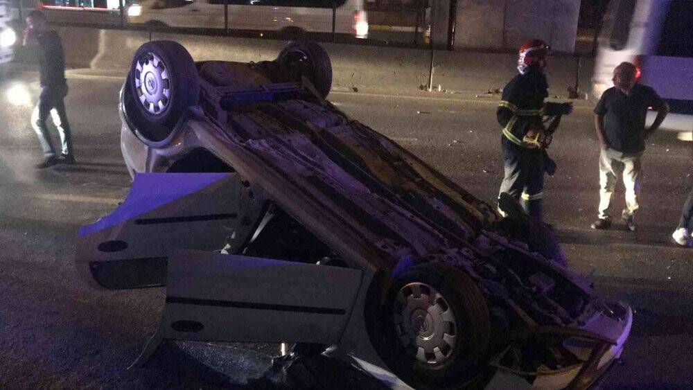 Takla atan otomobilden çıkan 5 arkadaşın burunları bile kanamadı