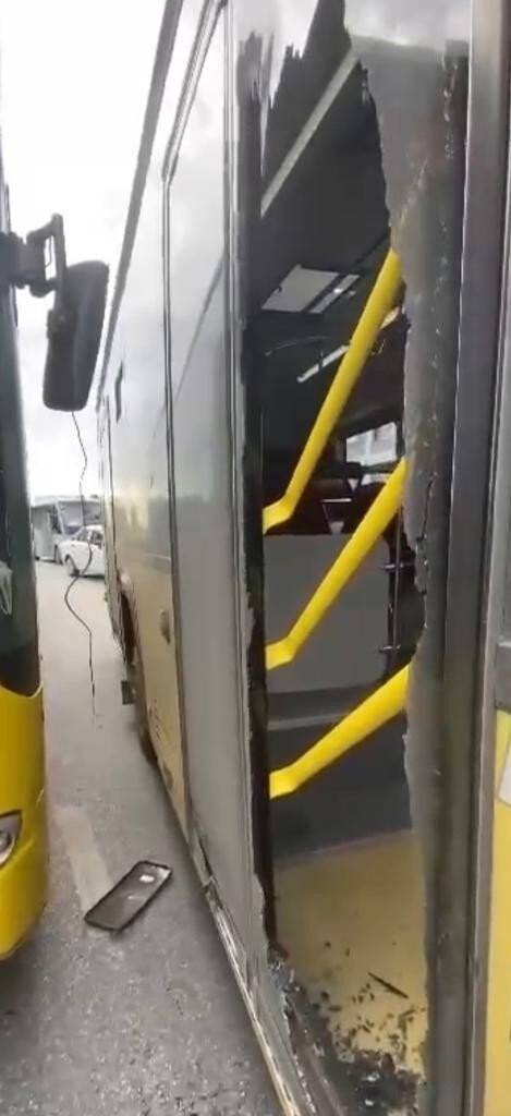 Üsküdar’da İETT otobüsleri kaza yaptı: Yolcular durakta kaldı