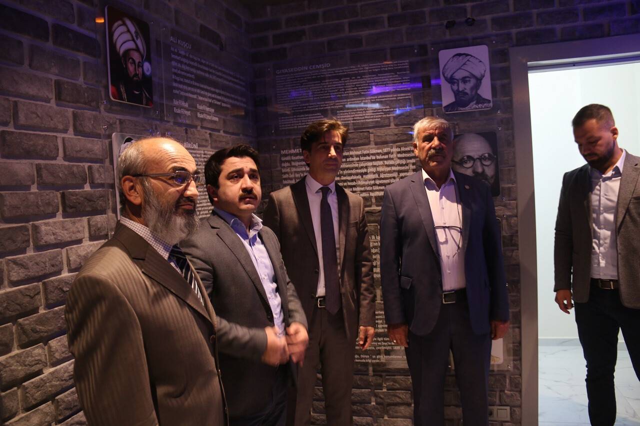 aa-20220923-28972888-28972883-aksarayda-astronomi-kutuphanesi-acildi.jpg