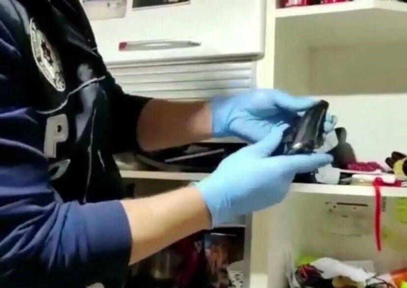 Evin bodrum katına kurduğu özel odalarda uyuşturucu üretiyordu