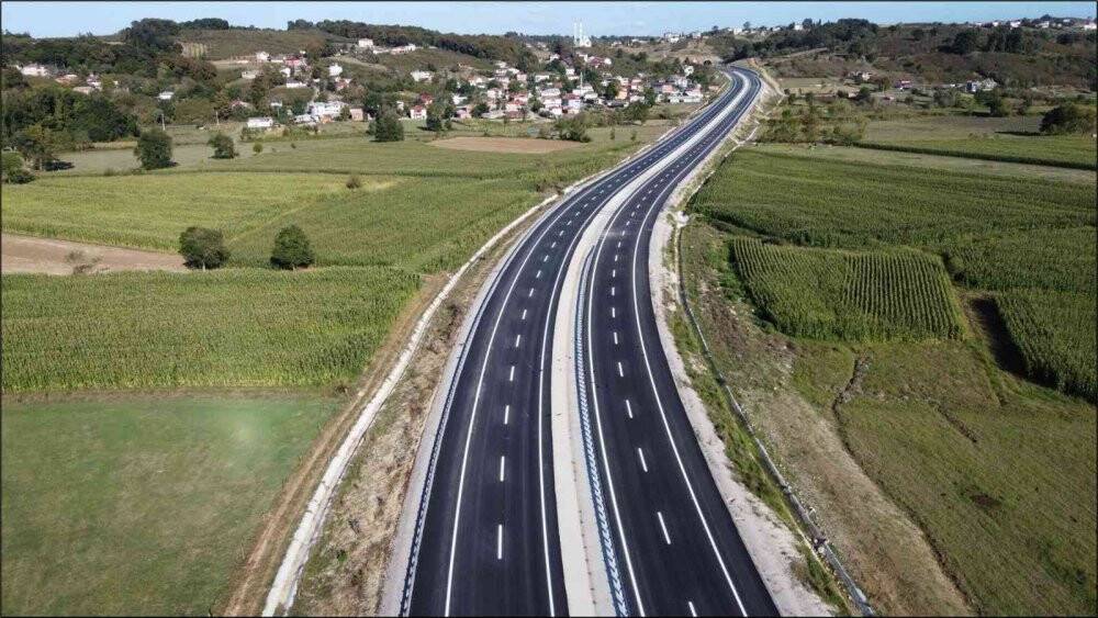 Karadeniz Sahil Yolu’na alternatif Kaynarca-Karasu-Kocaali yolu yarın açılıyor