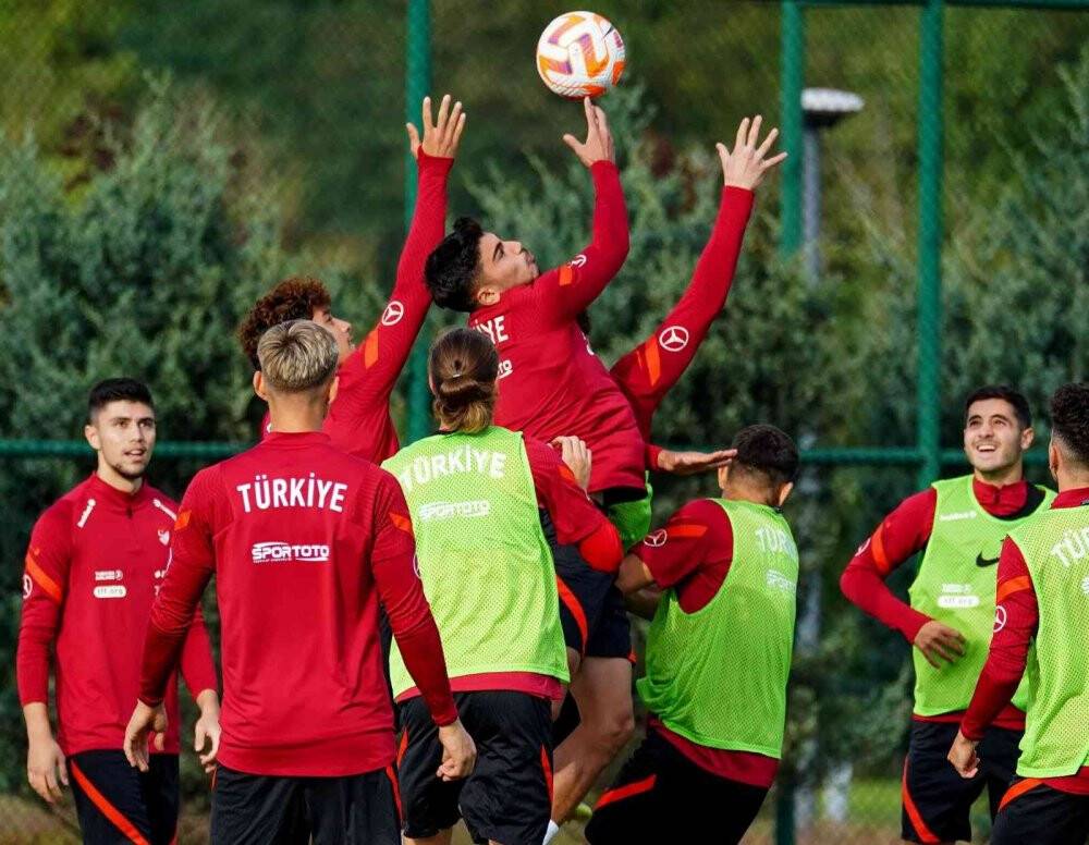 Ümit Milli Futbol Takımı çalışmalarına devam etti