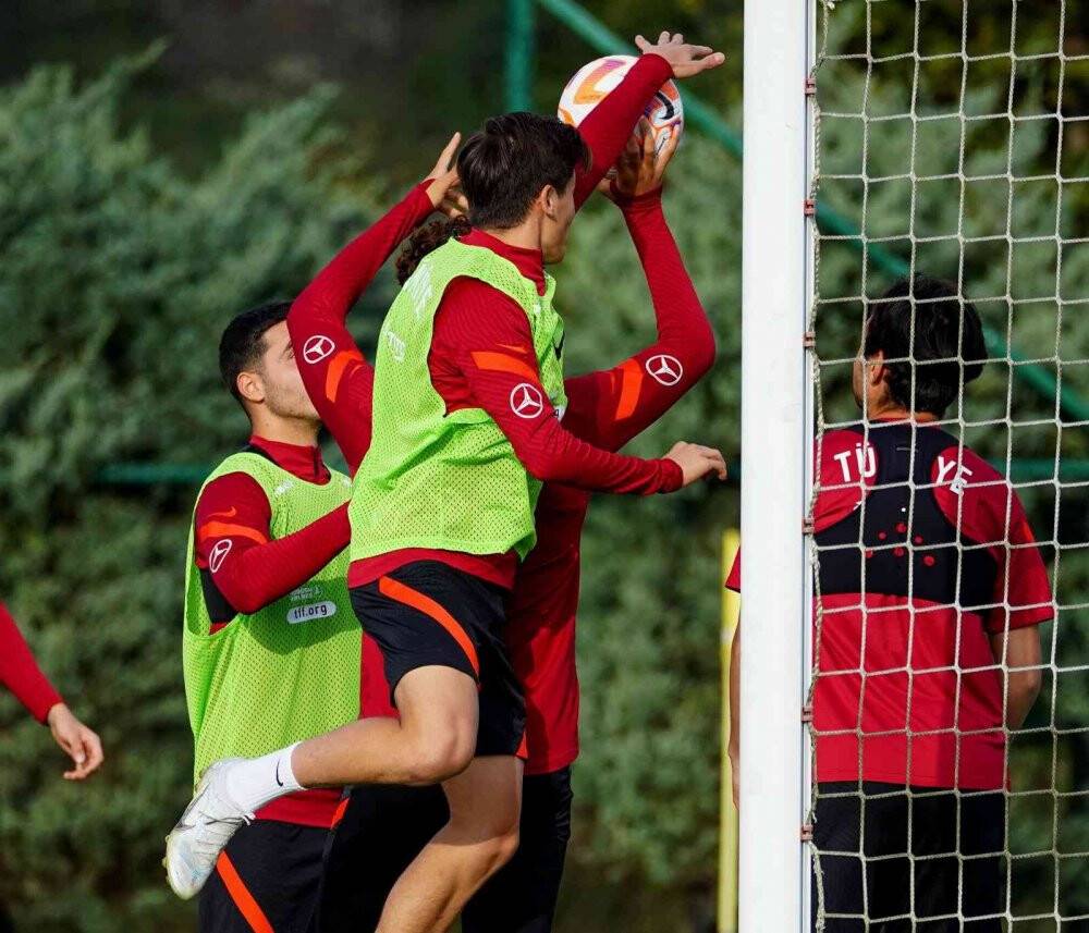 Ümit Milli Futbol Takımı çalışmalarına devam etti