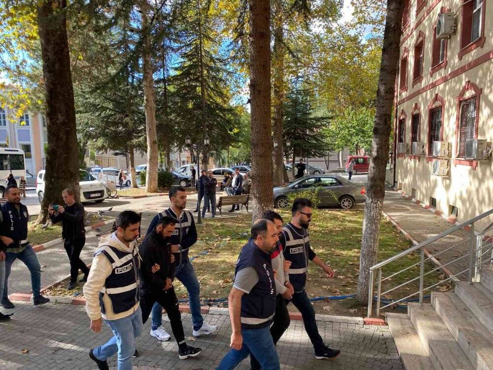 5,5 milyonluk vurgunda tutuklu sayısı 8’e çıktı