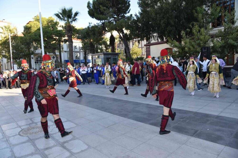 7. Yuntdağı Yağlı Pehlivan Güreşleri kortej yürüyüşü yapıldı
