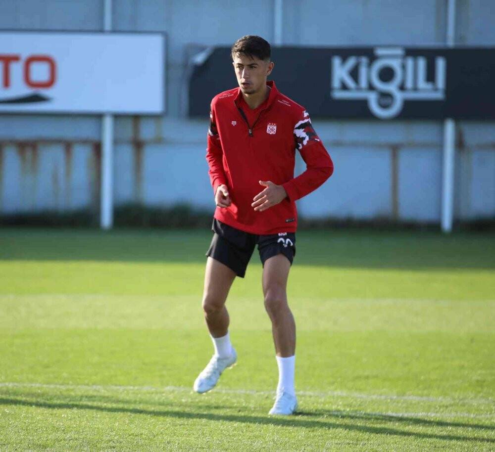 Sivasspor günü çift idmanla tamamladı