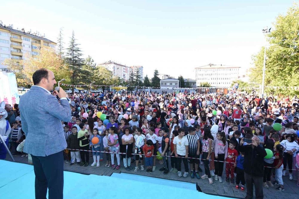 Başkan Altay: “Çalışma azmimizi çocuklarımızdan alıyoruz”