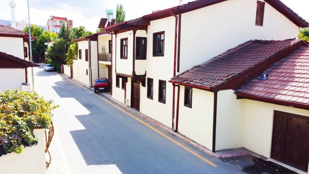 Dünya kültür mirasına giden sokakta iyileştirme