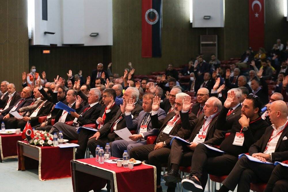 Gençlerbirliği’nde Niyazi Aktaş yeniden başkan seçildi