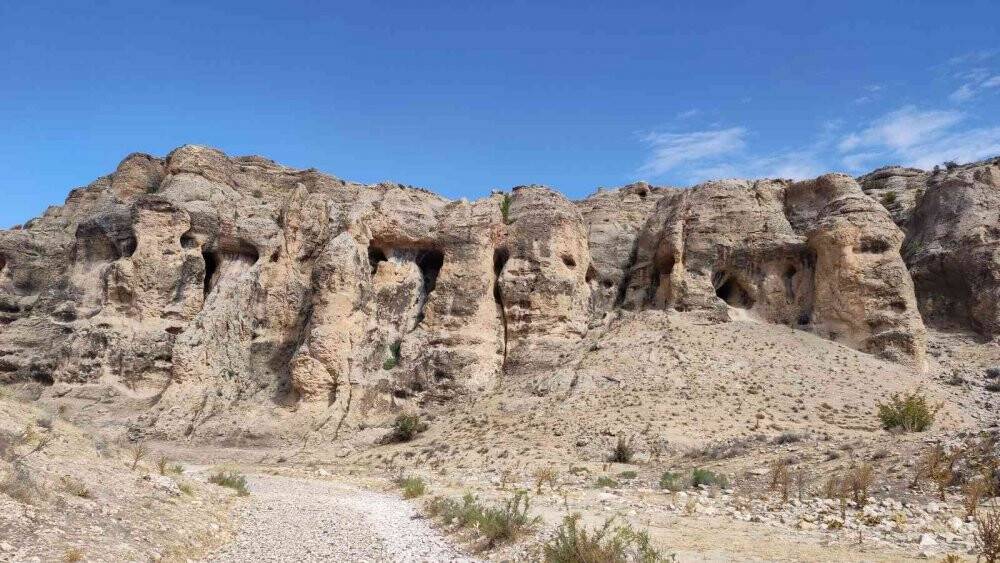 Saklıkapı ve Karaleylek kanyonları doğa tutkunlarını ağırlıyor