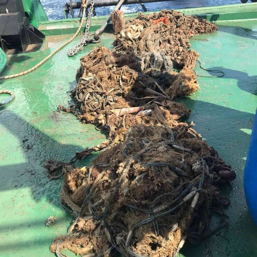 Denizlerden 5 futbol sahası büyüklüğünde hayalet ağ çıkarıldı