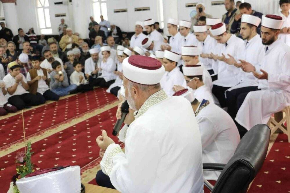 İcazetlerini alan 41 öğrenci hafız oldu