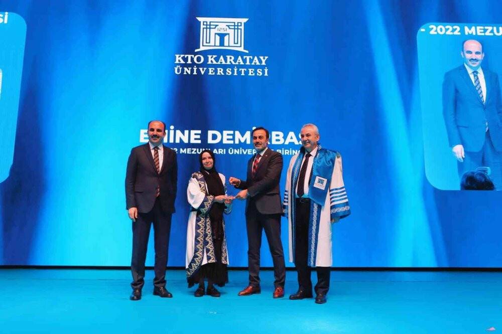 KTO Karatay Üniversitesi 10. mezunlarını verdi
