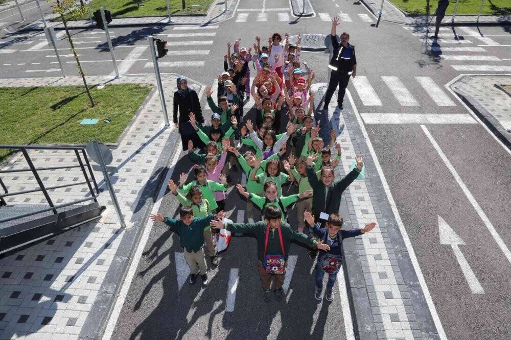 MEGA yeni dönem eğitimleri başladı