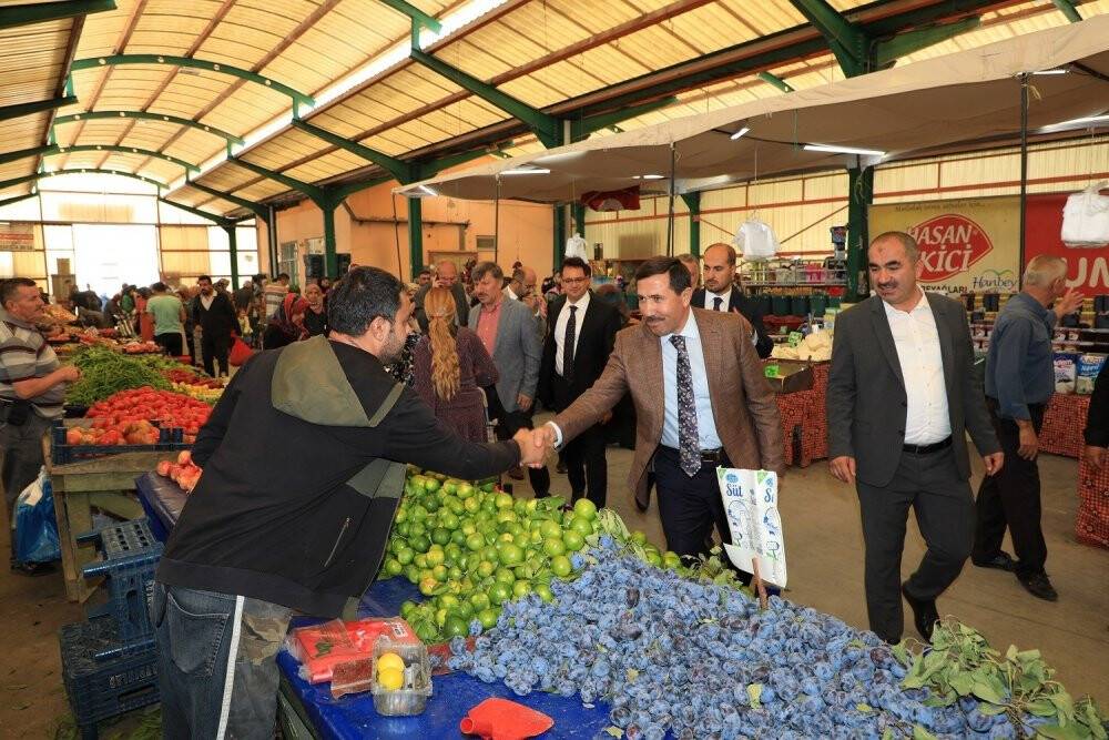 Başkan Hasan Kılca, pazarcı esnafıyla buluştu