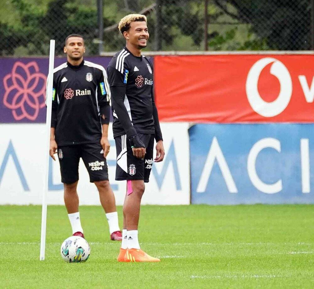 Beşiktaş’ta derbi hazırlıkları sürüyor