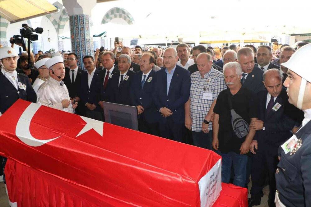 Şehit polis memuru törenle son yolculuğuna uğurlandı