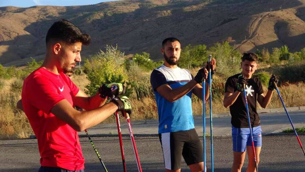 Kayaklı Koşu Milli Takımı, dünya ve Avrupa şampiyonalarına Muş’ta hazırlanıyor