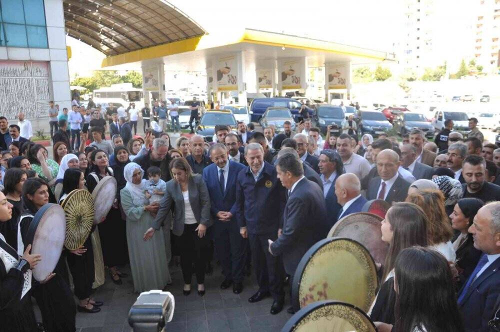 Milli Savunma Bakanı Akar: "TSK, Kuzey Irak’a 140 kilometre girdi"