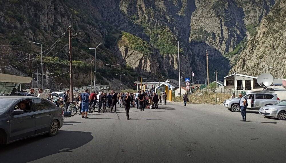 Rusya-Gürcistan sınırındaki yoğunluk devam ediyor