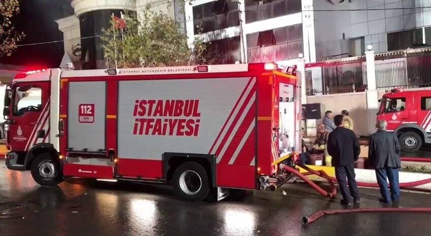 Sultanbeyli’de çelik tencere fabrikasında çıkan yangın 13 saat sonra söndürüldü