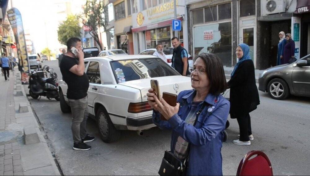 4 kişinin oltayla zor yakaladığı 80 kiloluk dev balığı görenler bakakaldı