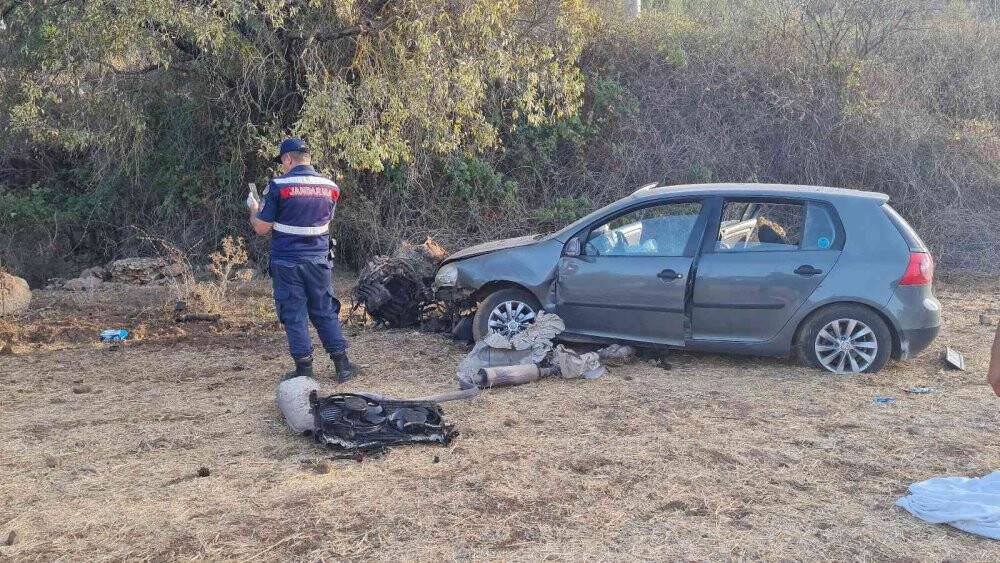 Anayoldan çıkan otomobil, tarlaya uçtu