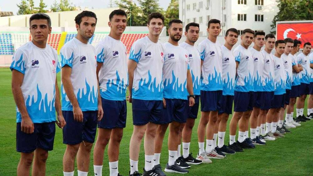 Ispartalı futbol hakemleri sezonu açtı