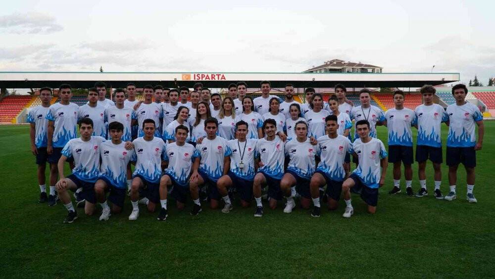 Ispartalı futbol hakemleri sezonu açtı