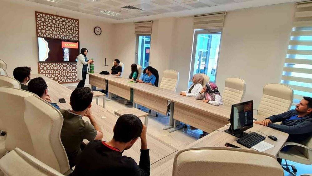 Beyşehir Devlet Hastanesi'nde oryantasyon eğitimi tamamlandı