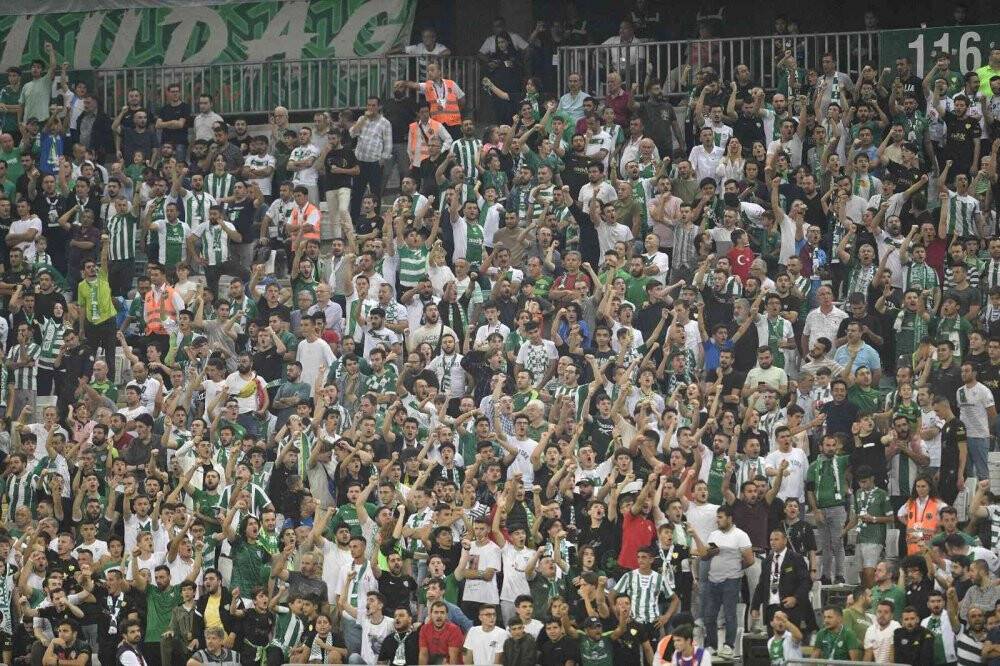 TFF 2. Lig: Bursaspor: 0 - Esenler Erokspor: 3