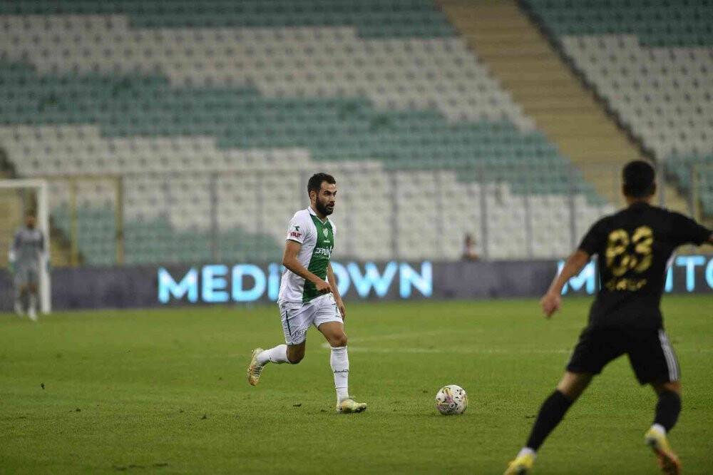 TFF 2. Lig: Bursaspor: 0 - Esenler Erokspor: 3