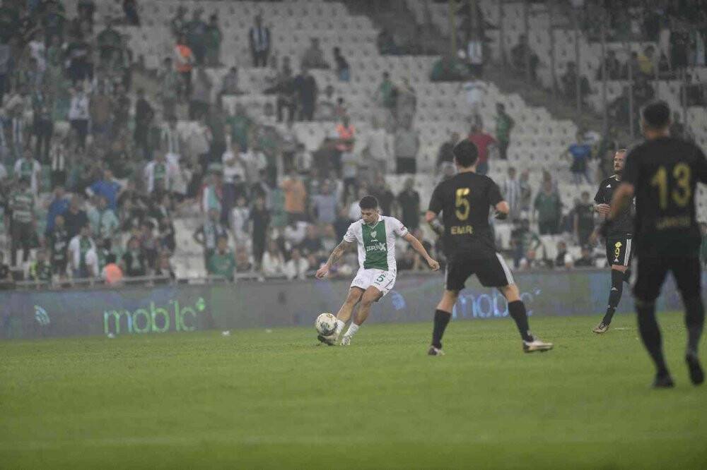 TFF 2. Lig: Bursaspor: 0 - Esenler Erokspor: 3