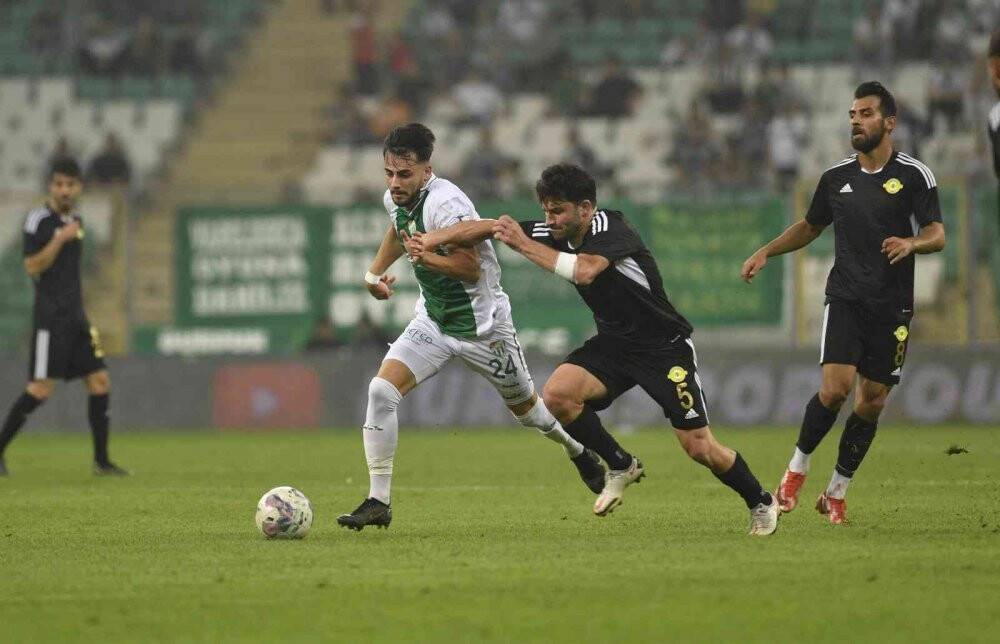 TFF 2. Lig: Bursaspor: 0 - Esenler Erokspor: 3