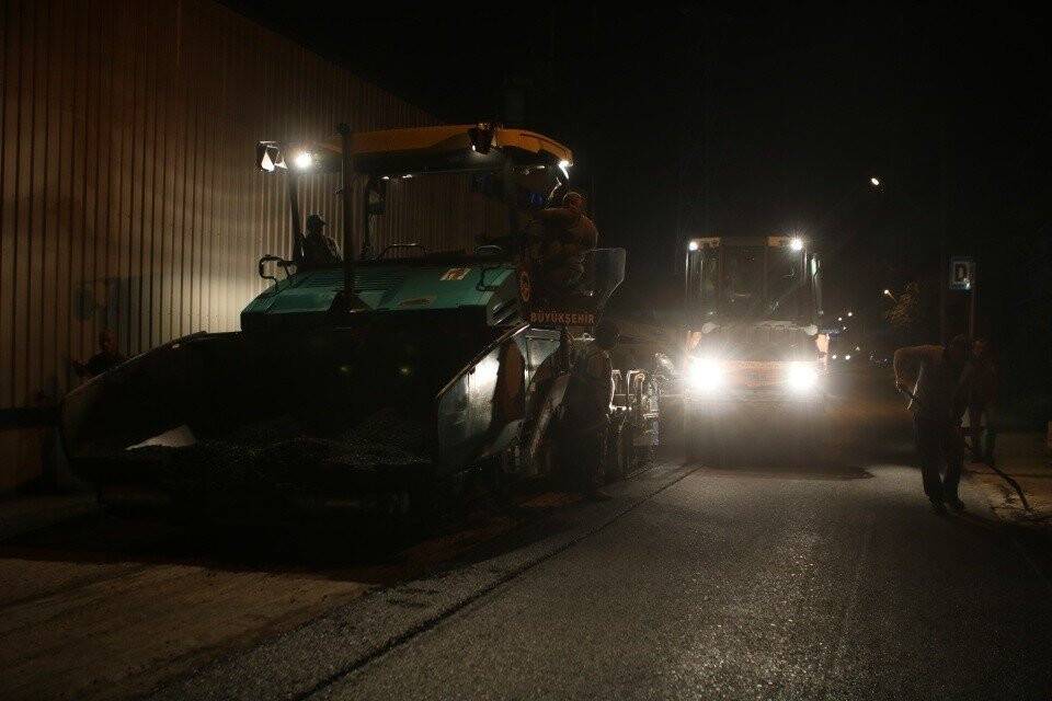 2 bin ton asfaltın kullanıldığı yol, yeni yüzüne kavuştu