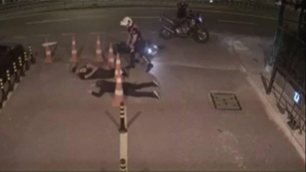 Beşiktaş’ta denetimde nefes kesen anlar kamerada