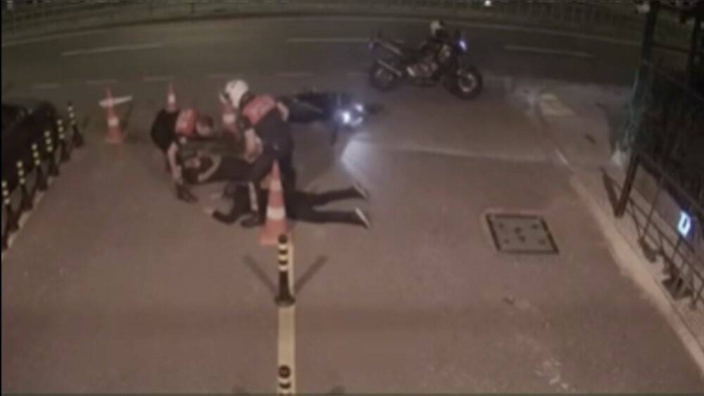 Beşiktaş’ta denetimde nefes kesen anlar kamerada